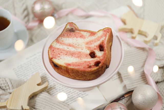 高級食パン専門店が12月限定「ねこねこ食パン ハッピークリスマス」を販売